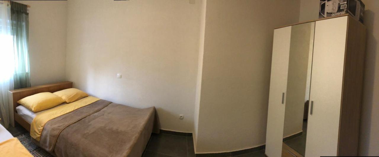 Apartmani Janja Starigrad Paklenica Exterior photo
