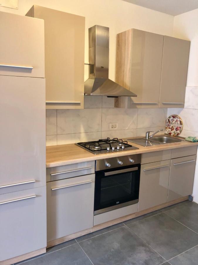 Apartmani Janja Starigrad Paklenica Exterior photo