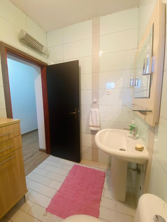 Apartmani Janja Starigrad Paklenica Exterior photo